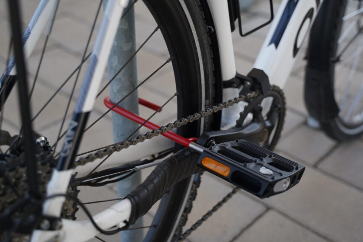 Bicycle hot sale locking system